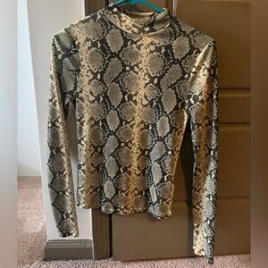 Snakeskin long sleeve